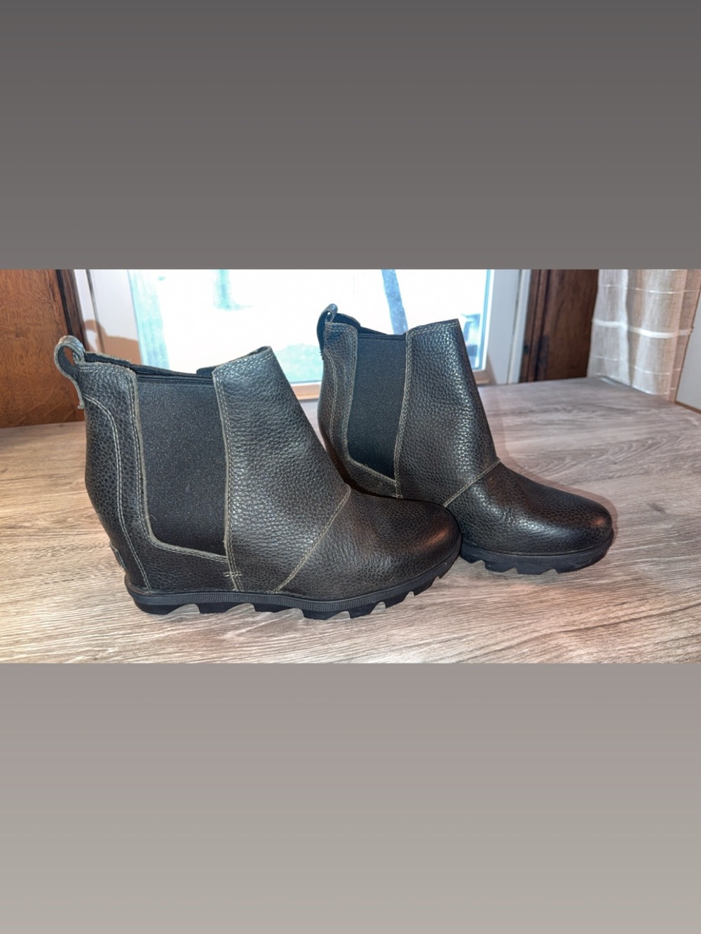 Sorel Black Pebbled Leather Chelsea Ankle Booties